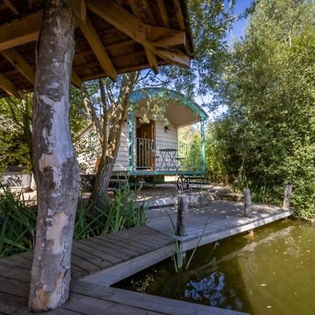 Silver Dollar Hotel Watton Екстериор снимка