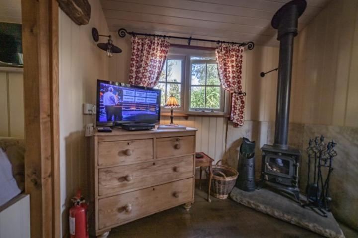 Silver Dollar Hotel Watton Екстериор снимка